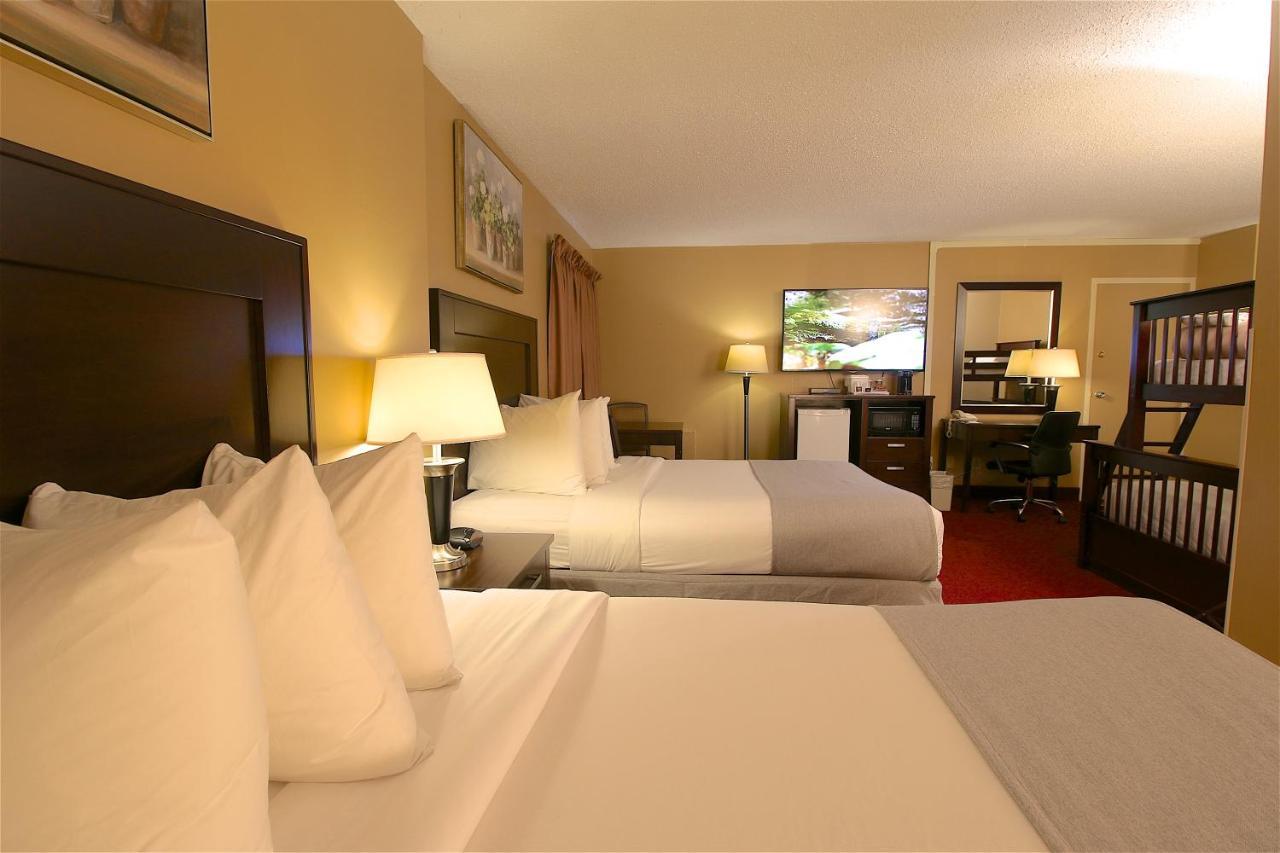 Hotel Clarion Pointe Medicine Hat Exterior foto
