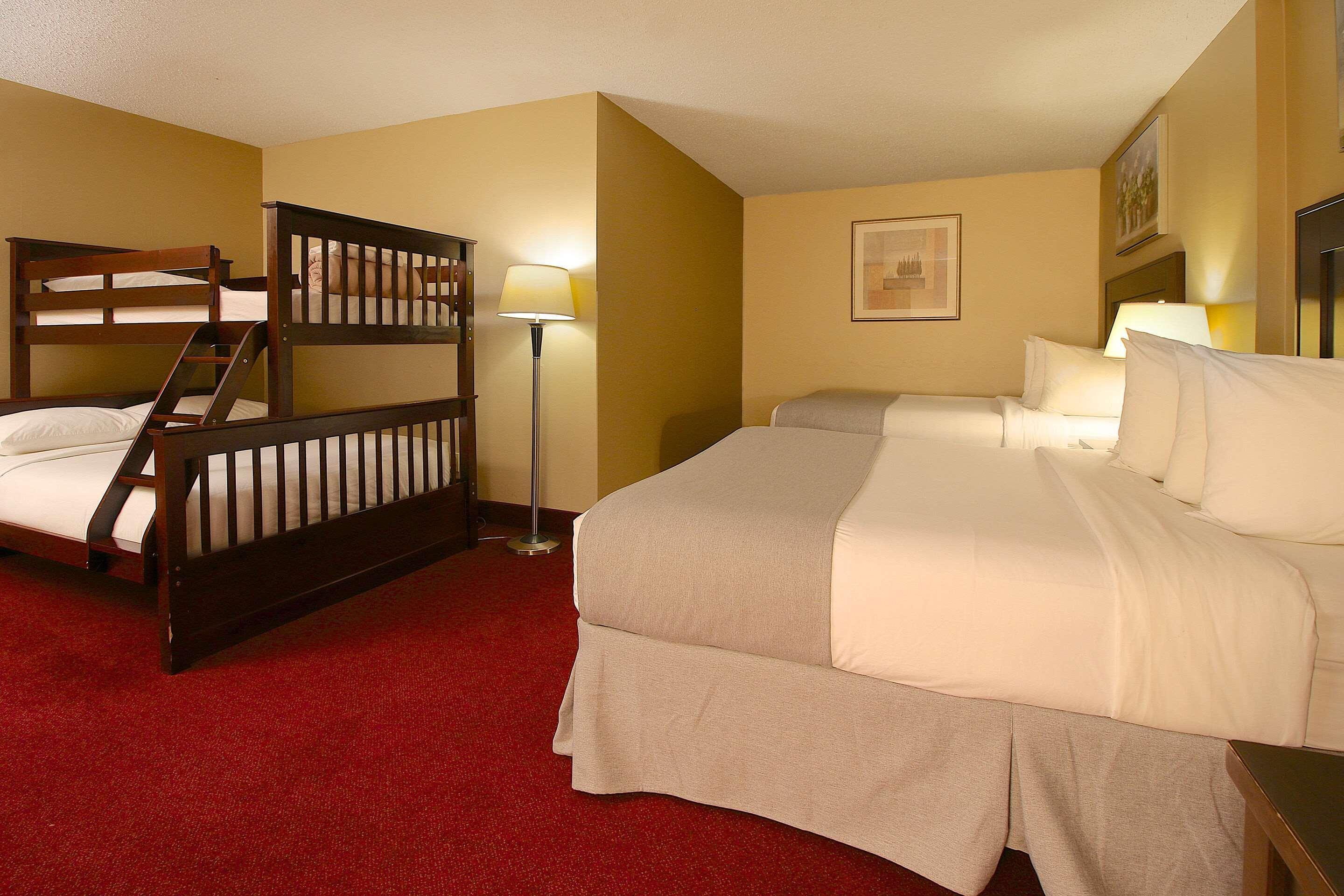 Hotel Clarion Pointe Medicine Hat Exterior foto